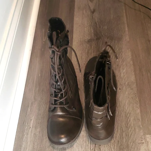 G by Guess Combat Boots - Picture 4 of 9